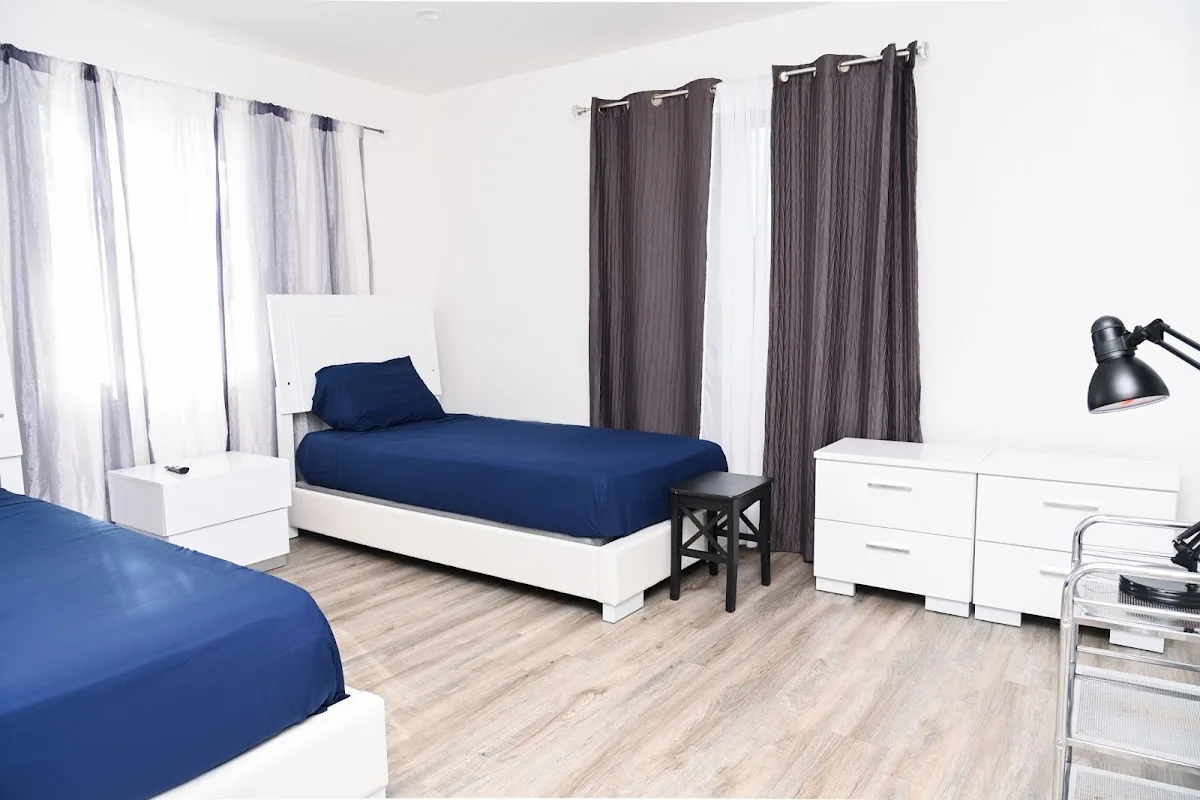 Bellaire Recovery - Photo 3