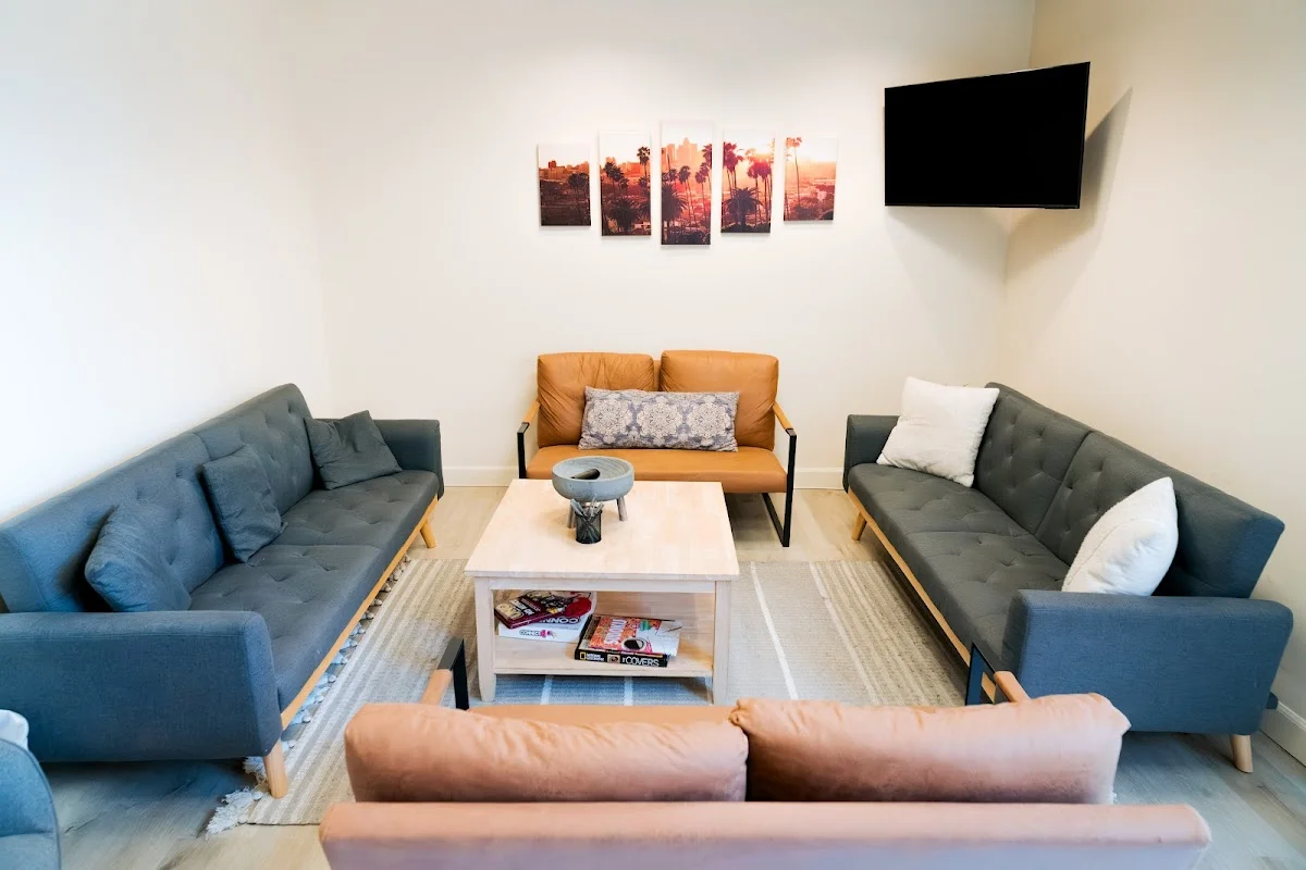 Skyline Recovery Center Los Angeles Drug & Alcohol Rehab - Photo 4