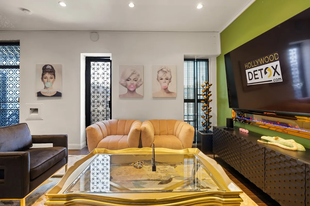 Hollywood Detox - Photo 4