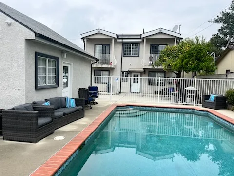 Elijah's House Iop Center - Photo 3