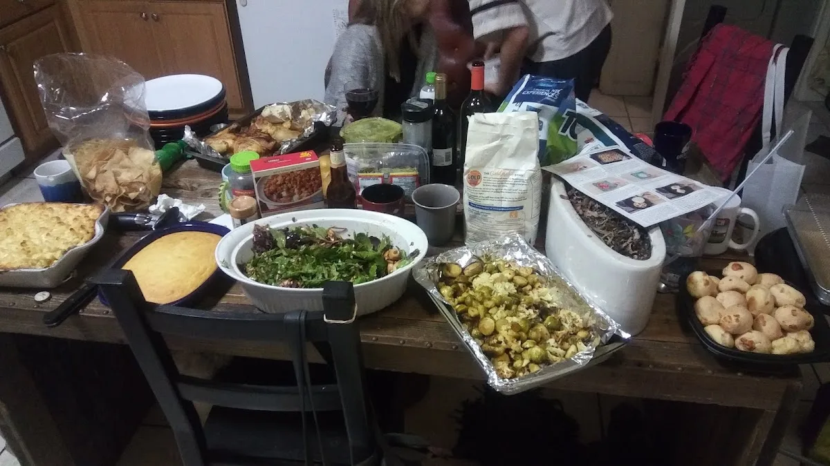 Van Ness Recovery House - Photo 4