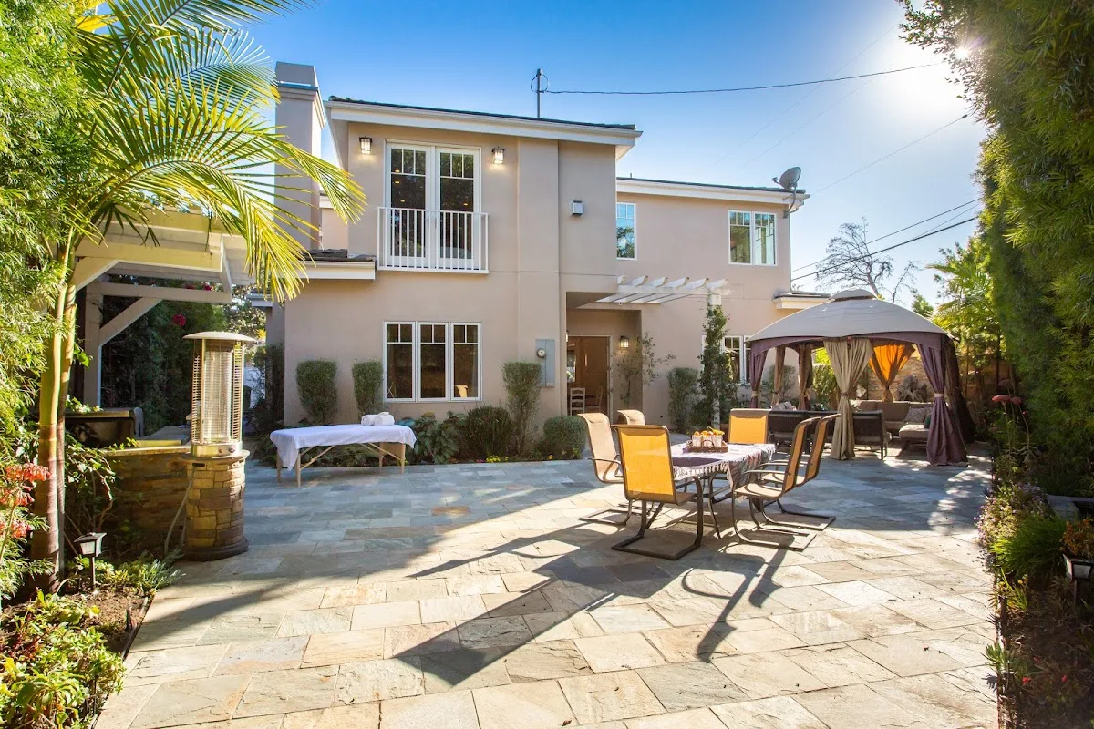 1Method | Luxury Sober Living Homes in West Los Angeles - Photo 3