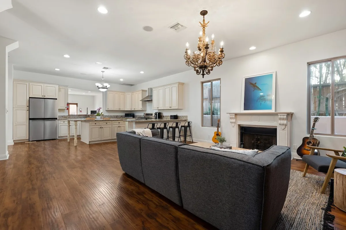 Riviera Recovery Sober Living - Photo 2