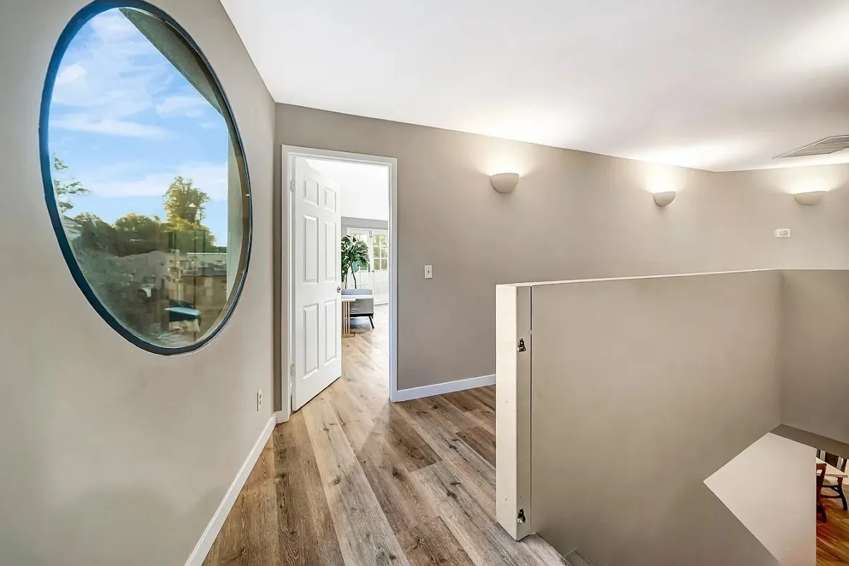 Sunshine Sober Living - Photo 5