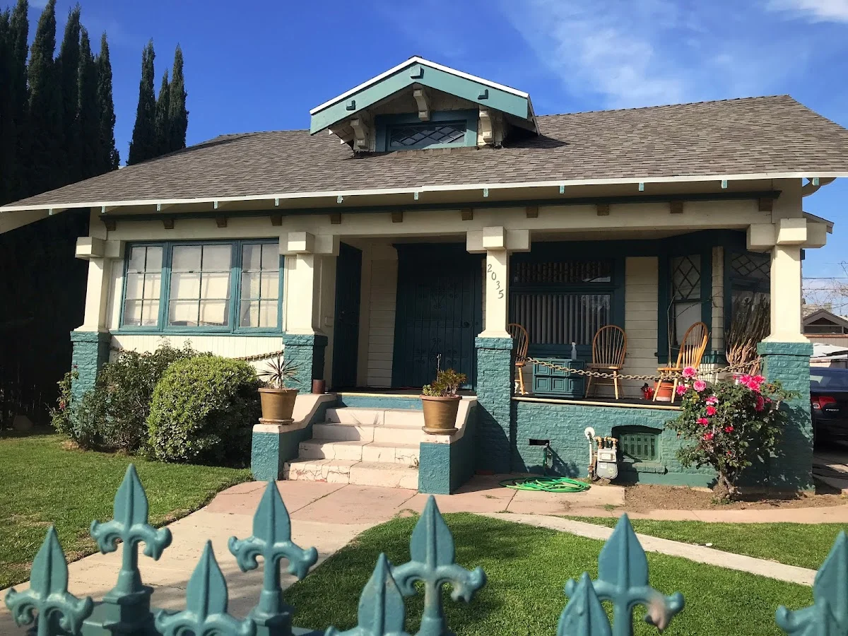 Chains of Love Sober Living for Women