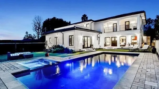 Tarzana Recovery Center - Photo 3