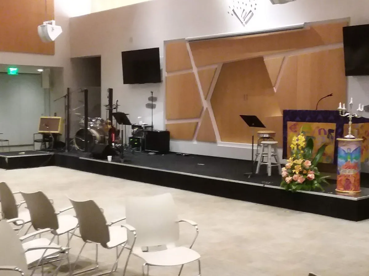 Beit T'Shuvah - Photo 3