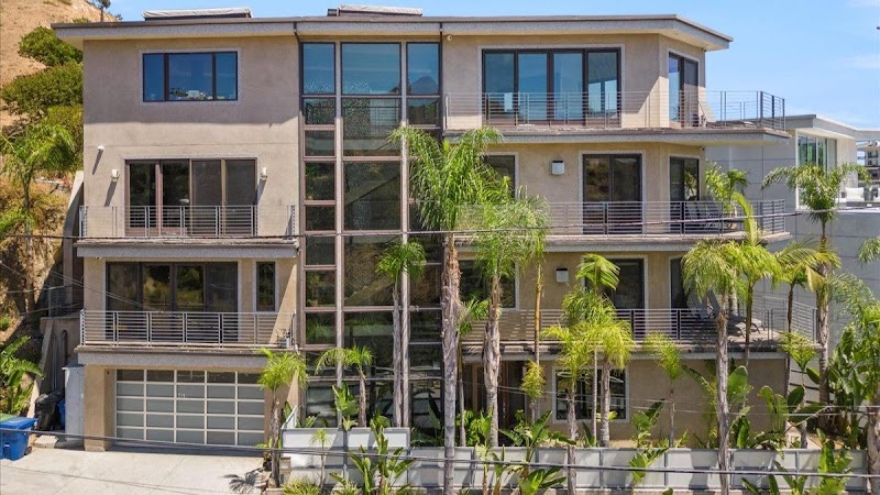 Ritz Recovery - Photo 1